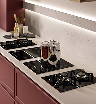 Cocina Snaidero Frame con mesa de desayuno redonda