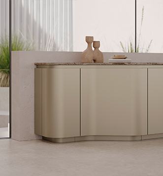 Cocina Snaidero Ola White con barra de desayuno en Dark Ash