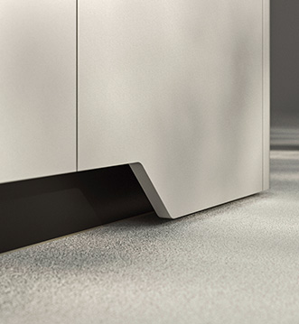 Cocina Snaidero Vision White de planta abierta en la Costa del Sol